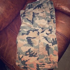 Levi’s Camo Cargo Pants